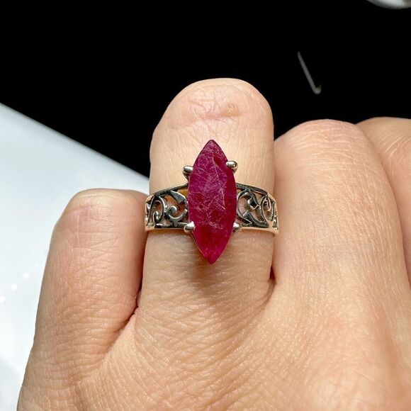 Genuine 2ct marquis cut ruby solitaire ring in sterling silver! - Picture 3 of 13